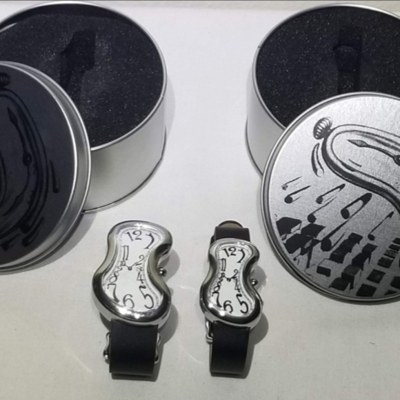 Salvador Dali Melting Clock Surreal Watch LARGE - Picture 9 of 9